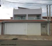 Casa para Venda, em Tatuí, bairro Residencial Nova Santa Cruz, 4 dormitórios, 3 banheiros, 1 suíte, 4 vagas